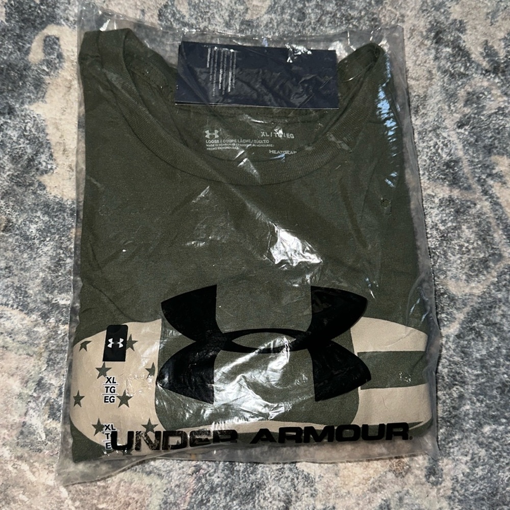 Men’s under armor shirt NWT🌷reduced🌷